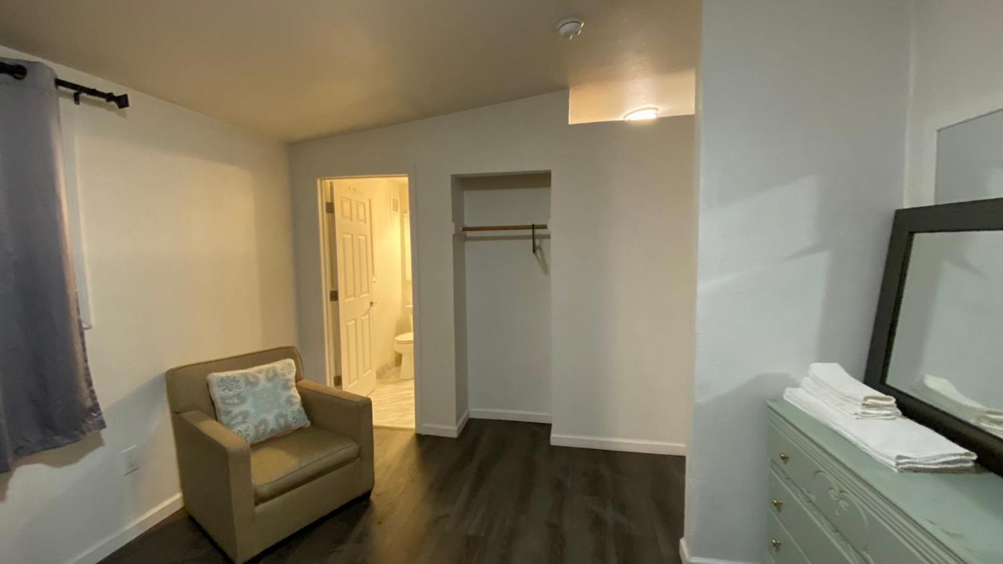 Golden Kent Motel Экстерьер фото